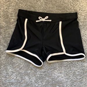 Old navy girl’s swim short. Size M